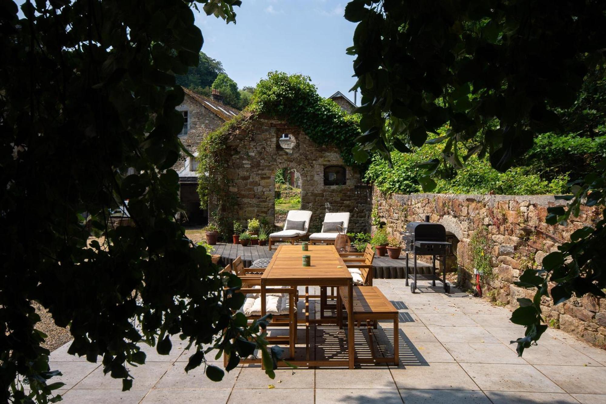 Beautiful, Historic Manoir In Semi-Rural Setting Villa Viré Dış mekan fotoğraf